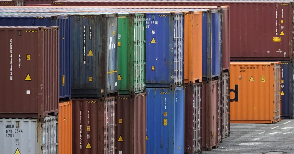 The Shipping Container: Sizes And Moving Tips
