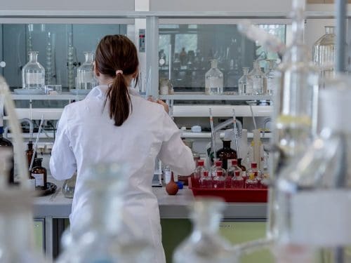 laboratory-2815641_1280